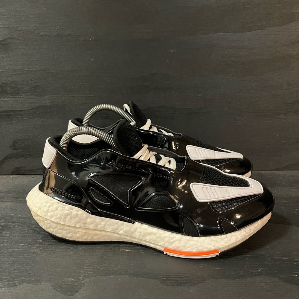 Adidas Stella McCartney UltraBoost 22 Women’s Size 8 Black White Sneakers GY6087